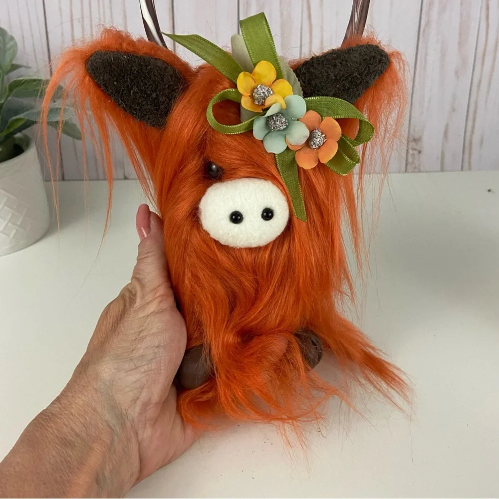 Handmade Highland Cow Rust Faux Fur Leather Ears Clay Hooves Horns Floral Bow - Picture 13 of 13